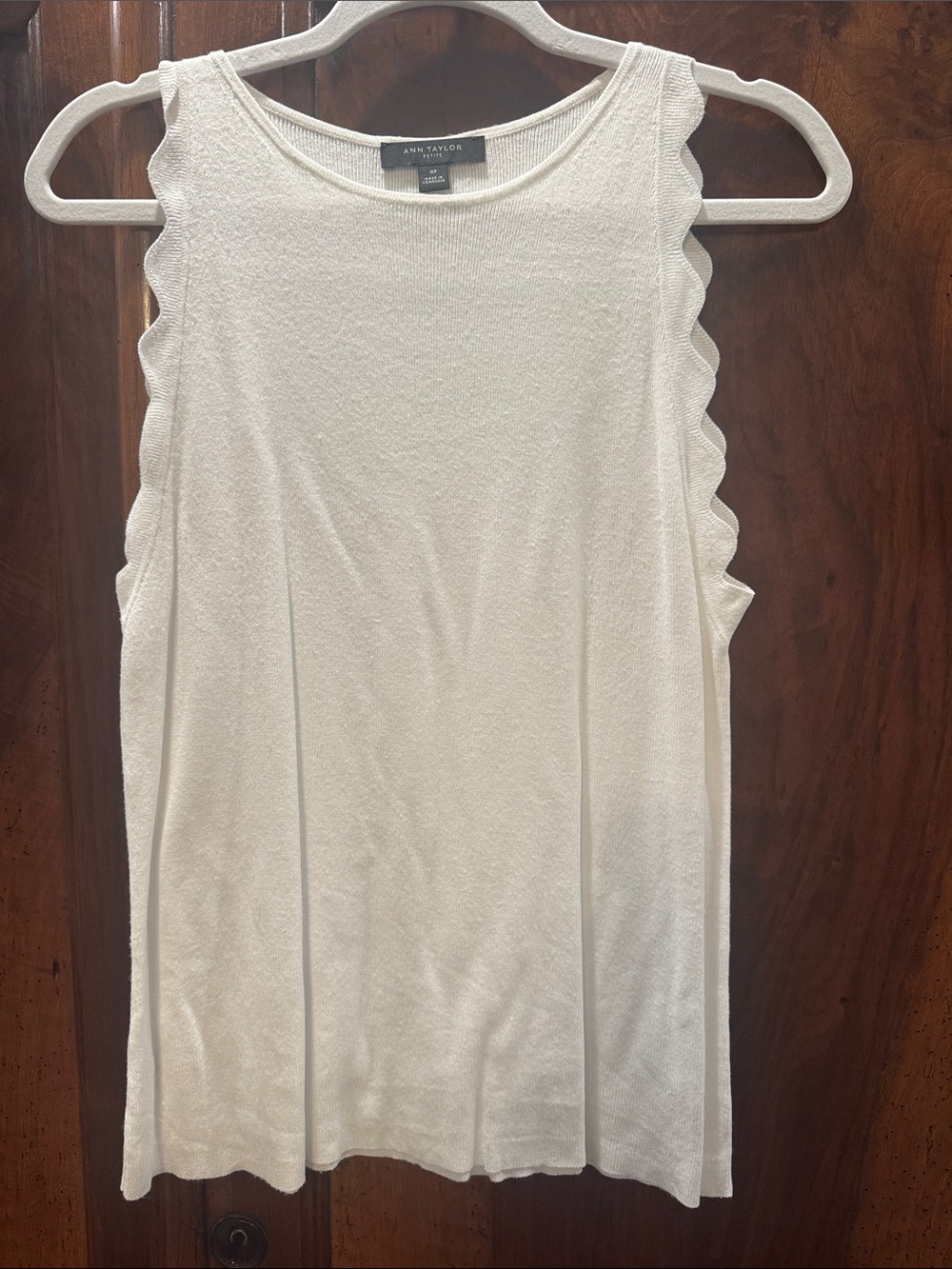 Ann Taylor Ivory Scalloped-Side Sleeveless Knit Tank